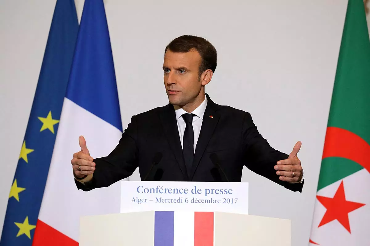 Macron tente de dégeler les relations avec l’Algérie