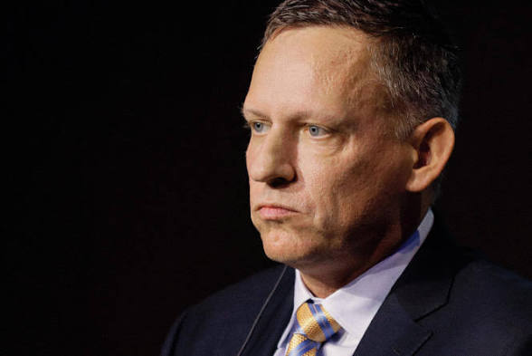 Dialog : révélations sur une « société discrète » fondée par Peter Thiel.
